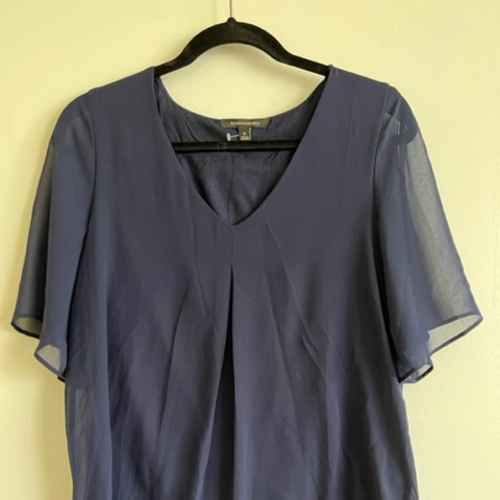Banana Republic flowy top